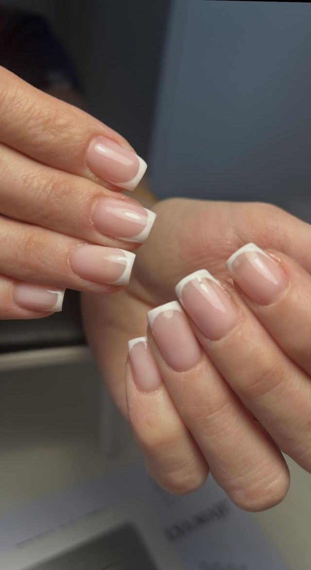 French manucure Flonails30